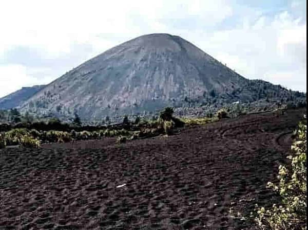 Walking Tour from Uruapan- San Juan Nuevo to the Paricutin Volcano Crater